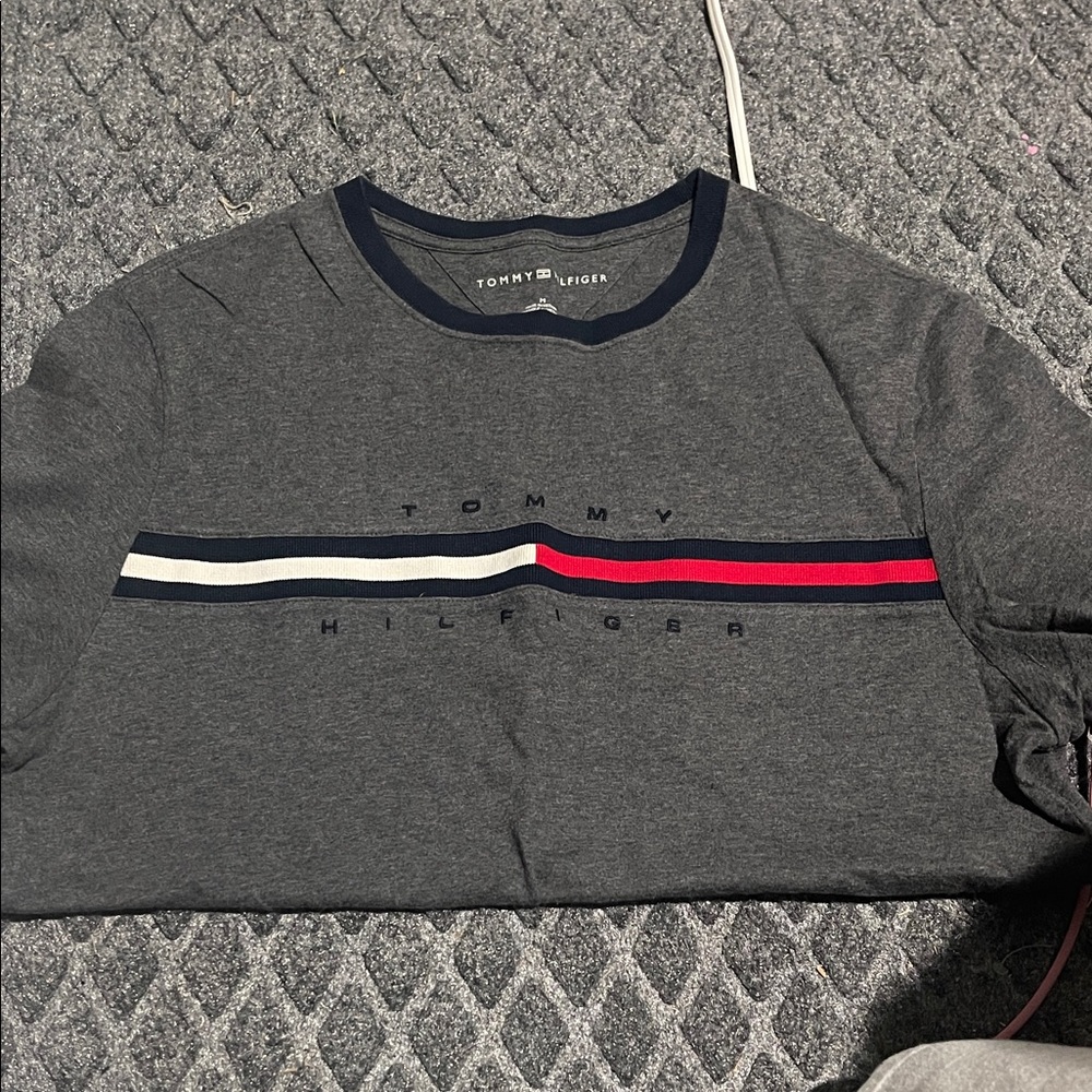 Tommy Hilfiger Men’s Gray T-Shirt with Red and White Accents